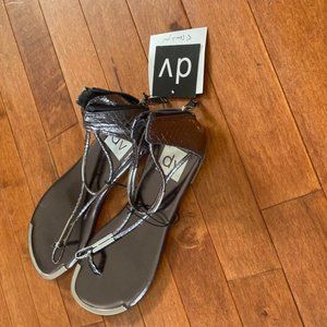 ladies DV by Dolce Vita